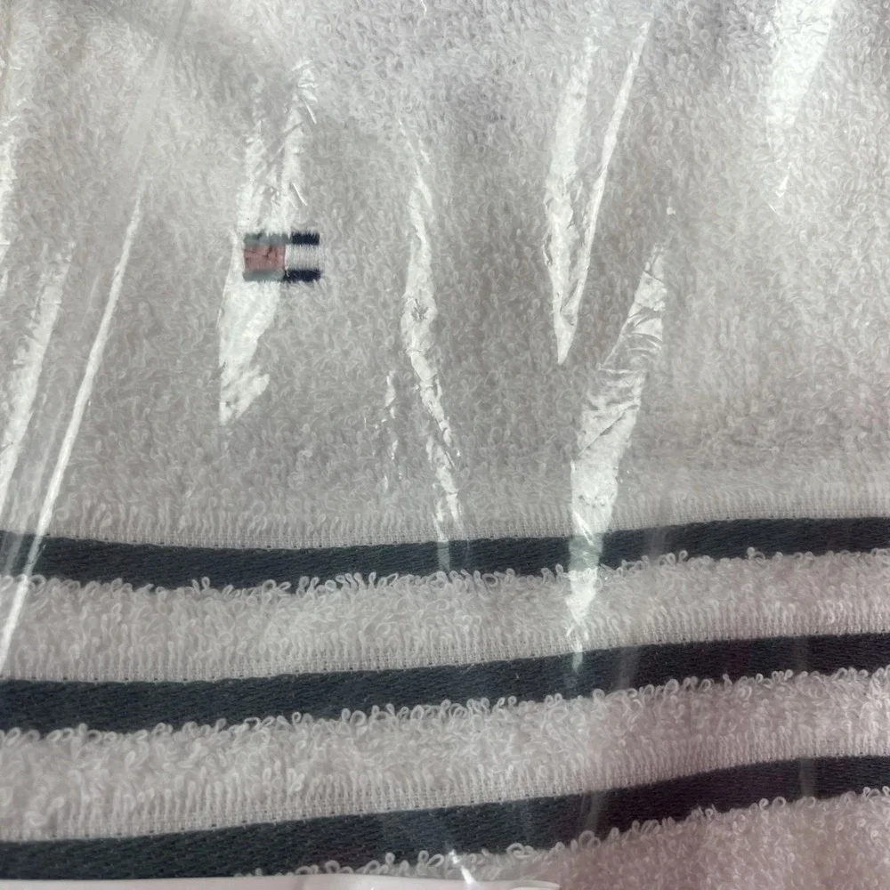 Tommy Hilfiger Modern American Stripe Bath Towel, White/Grey 30